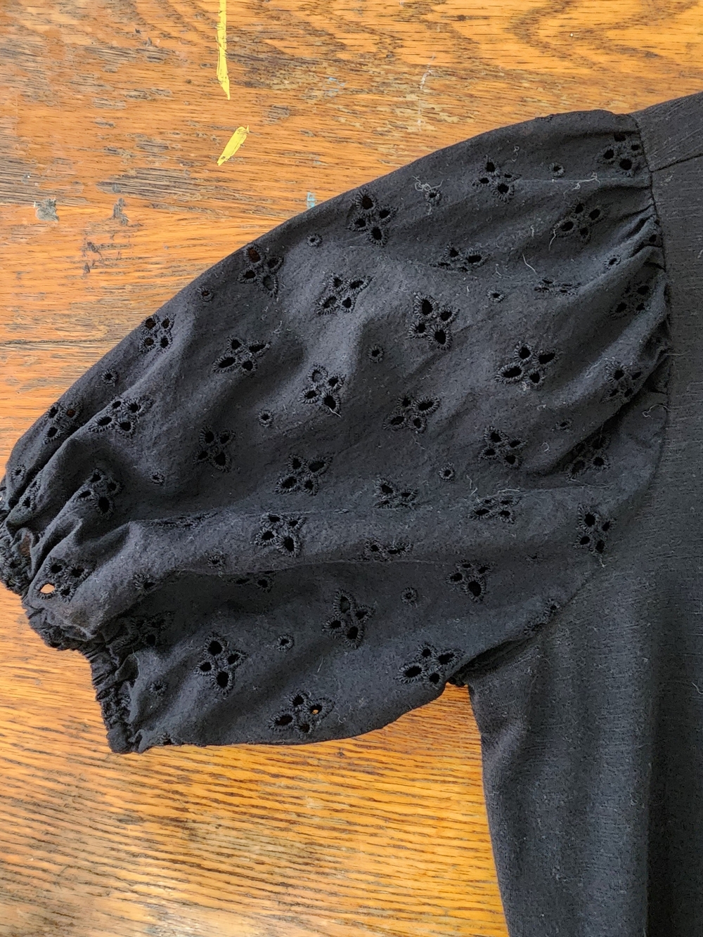Chenault Black Eyelet Puff-Sleeve Midi Dress Size Large - Picture 5 of 7
